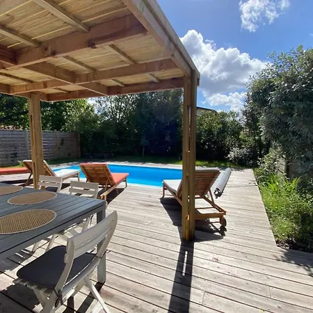 Maison Des Lauriers à With Heated Pool Hébergement de vacances