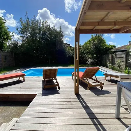 Maison Des Lauriers à With Heated Pool *