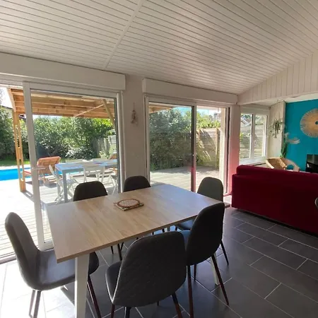 Maison Des Lauriers à With Heated Pool Hébergement de vacances Andernos-les-Bains