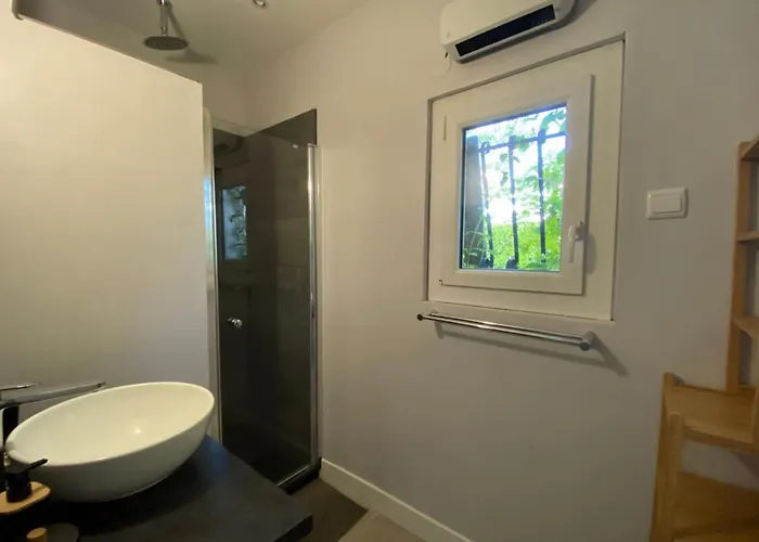 Maison Des Lauriers A With Heated Pool Дом отдыха